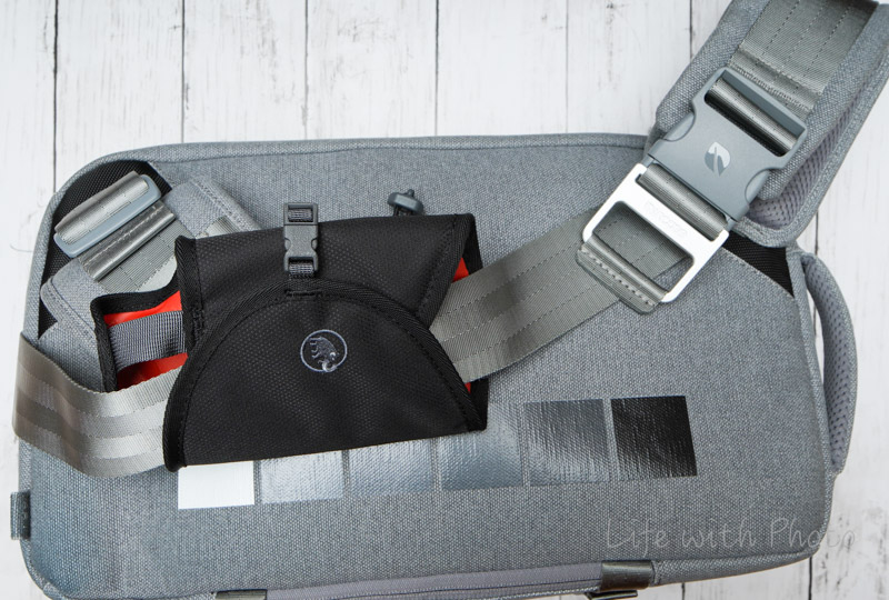 【レビュー】INCASE ARI MARCOPOULOS アリ マルコポロス カメラバッグ Life with Photo